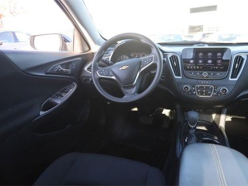 Used 2024 Chevrolet Malibu LT image 19