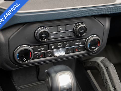Used 2024 Ford Bronco Outer Banks AWD/4WD image 21