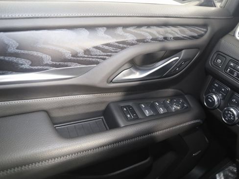 Used 2022 GMC Yukon Denali image 29