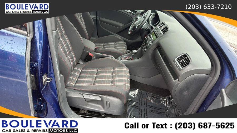 Used 2013 Volkswagen Golf 4-Door FWD image 35