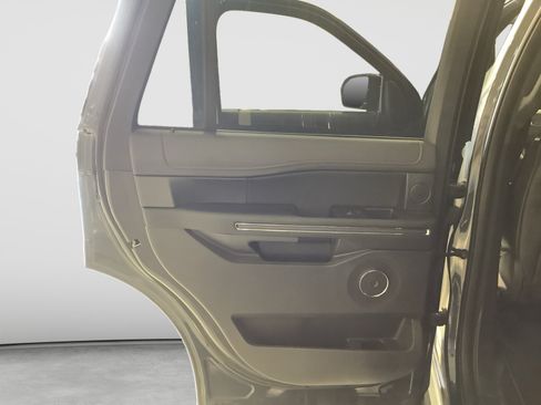 Certified 2023 Ford Expedition Limited AWD/4WD image 18
