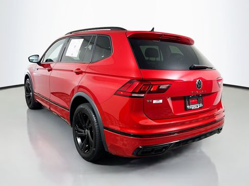 Used 2024 Volkswagen Tiguan SE R-Line FWD image 8