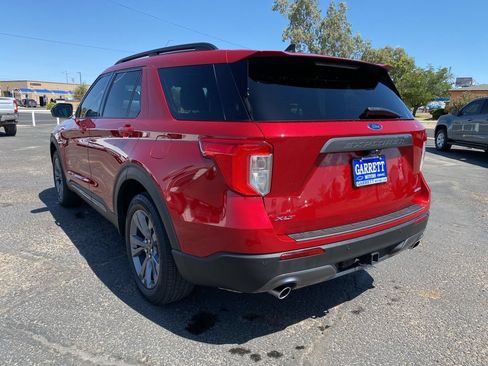 Used 2023 Ford Explorer XLT w/ Equipment Group 202A AWD/4WD image 23