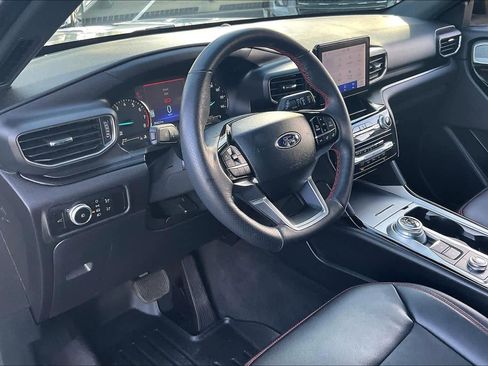 Used 2023 Ford Explorer ST-Line w/ Class IV Trailer Tow Package image 16