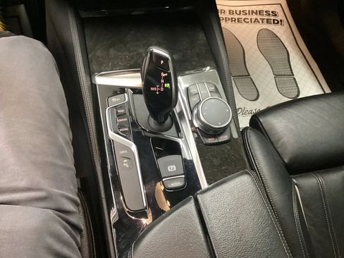 Used 2018 BMW 530e xDrive w/ Premium Package 2 AWD/4WD image 20