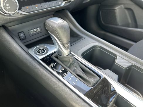 New 2025 Nissan Sentra SV image 28