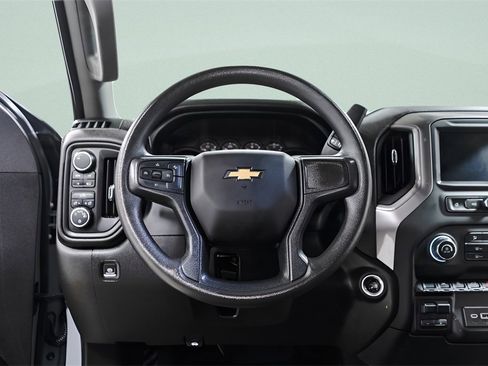 Used 2024 Chevrolet Silverado 1500 Custom image 10
