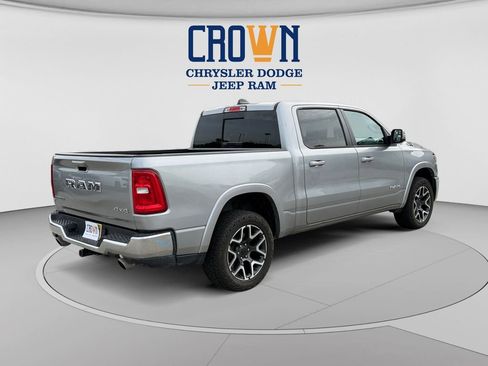 Used 2025 RAM 1500 Laramie AWD/4WD image 3
