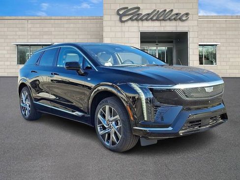 New 2026 Cadillac Optiq Luxury 1 image 2