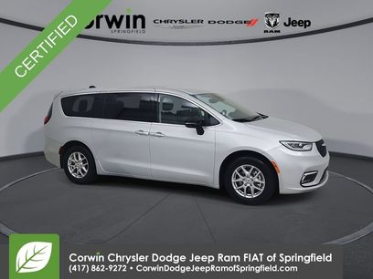 Used 2024 Chrysler Pacifica Touring-L