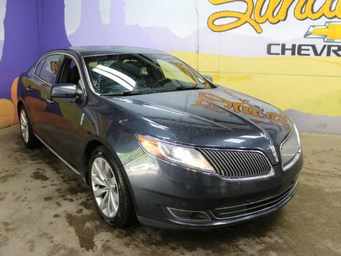 Used 2013 Lincoln MKS AWD image 4