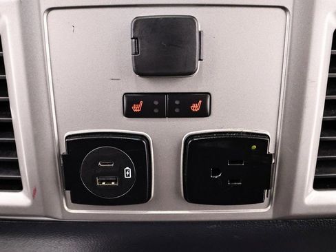 Certified 2022 Ford F250 Lariat w/ Lariat Ultimate Package image 18