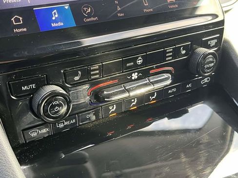 Used 2022 Jeep Grand Cherokee L Limited image 33