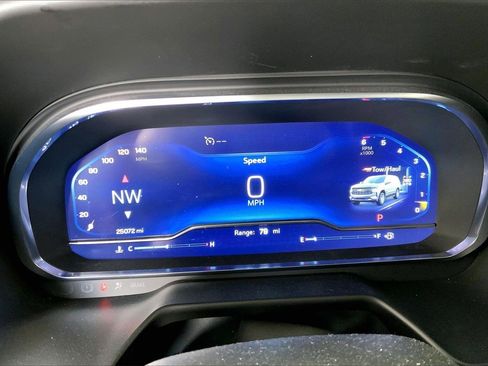 Used 2024 Chevrolet Suburban Z71 w/ Z71 Off-Road Package image 18