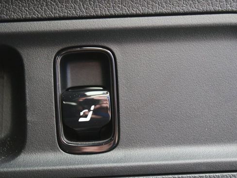 Certified 2024 Mercedes-Benz GLC 300 4MATIC image 10