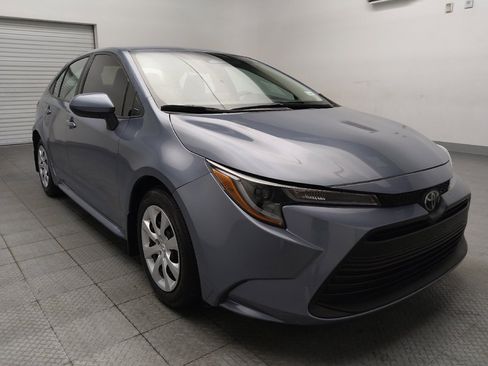 Used 2025 Toyota Corolla LE FWD image 13