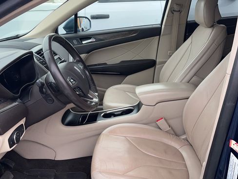 Used 2018 Lincoln MKC Reserve w/ Lincoln MKC Climate Package image 3