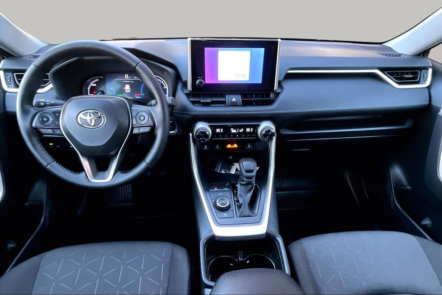 Used 2025 Toyota RAV4 XLE w/ Weather Package AWD/4WD image 13