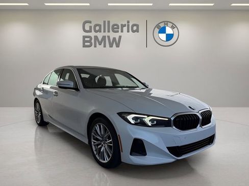 Used 2024 BMW 330i Sedan w/ Convenience Package RWD image 4
