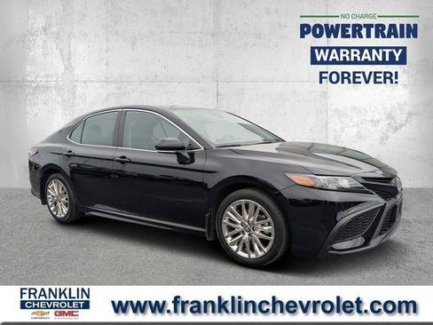 Used 2023 Toyota Camry SE FWD image 1
