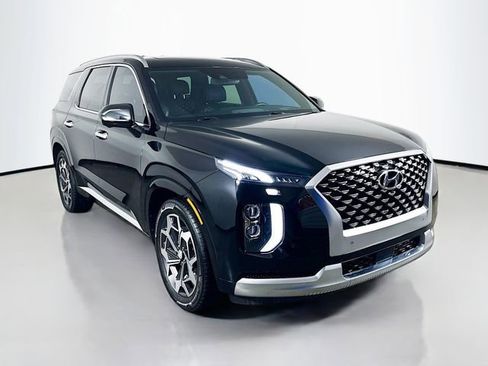 Used 2021 Hyundai Palisade Calligraphy image 2