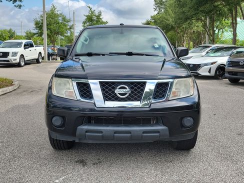 Used 2017 Nissan Frontier SV RWD image 2