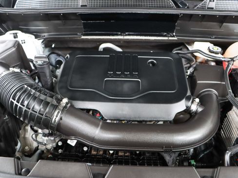 Used 2023 GMC Acadia SLT image 33