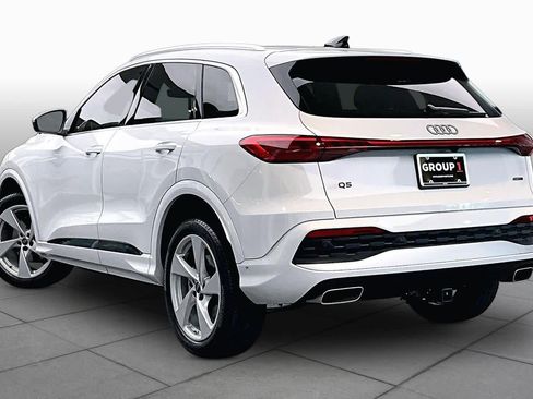 Used 2025 Audi Q5 Premium AWD/4WD image 12