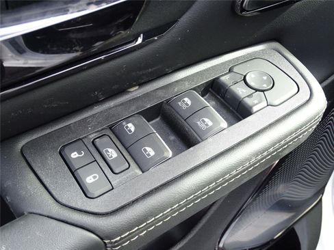 Used 2025 RAM 1500 Limited image 25