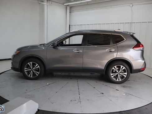 Used 2020 Nissan Rogue SV w/ Premium Package image 9