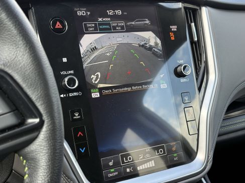 Used 2025 Subaru Outback Onyx Edition image 26