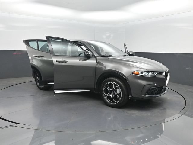 Used 2024 Alfa Romeo Tonale Ti AWD/4WD image 37