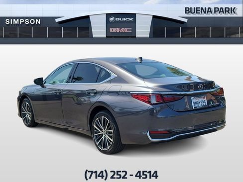 Used 2023 Lexus ES 250 w/ Premium Package AWD/4WD image 6
