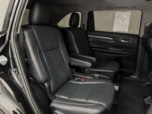 Used 2019 Toyota Highlander Limited image 34