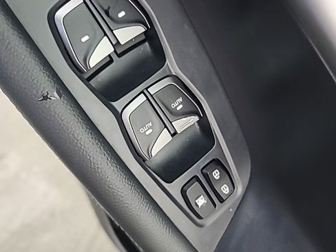 Used 2017 Hyundai Santa Fe Sport AWD/4WD image 22