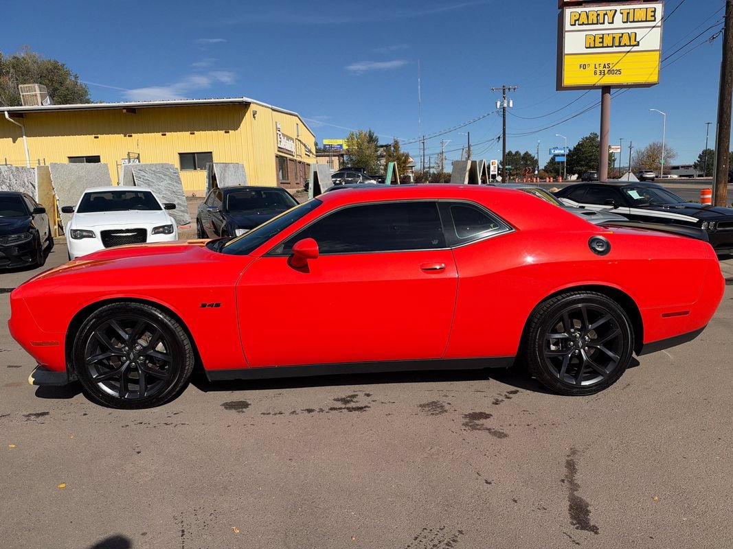 Used 2023 Dodge Challenger R/T RWD image 4