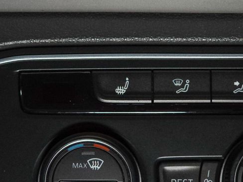 Used 2021 Volkswagen Atlas SE image 36