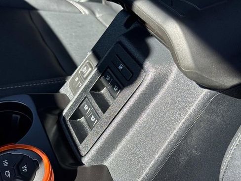 Used 2025 Ford Bronco Badlands AWD/4WD image 34