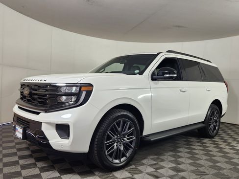 New 2026 Ford Expedition Platinum w/ Stealth Appearance Package AWD/4WD image 3
