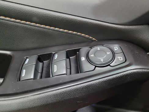 Used 2019 Chevrolet Traverse LT image 27