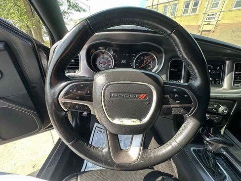 Used 2019 Dodge Charger SXT w/ Leather Interior Group RWD image 14