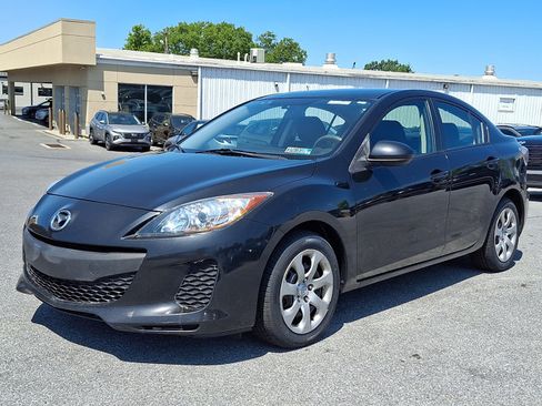 Used 2013 MAZDA MAZDA3 i SV FWD image 1