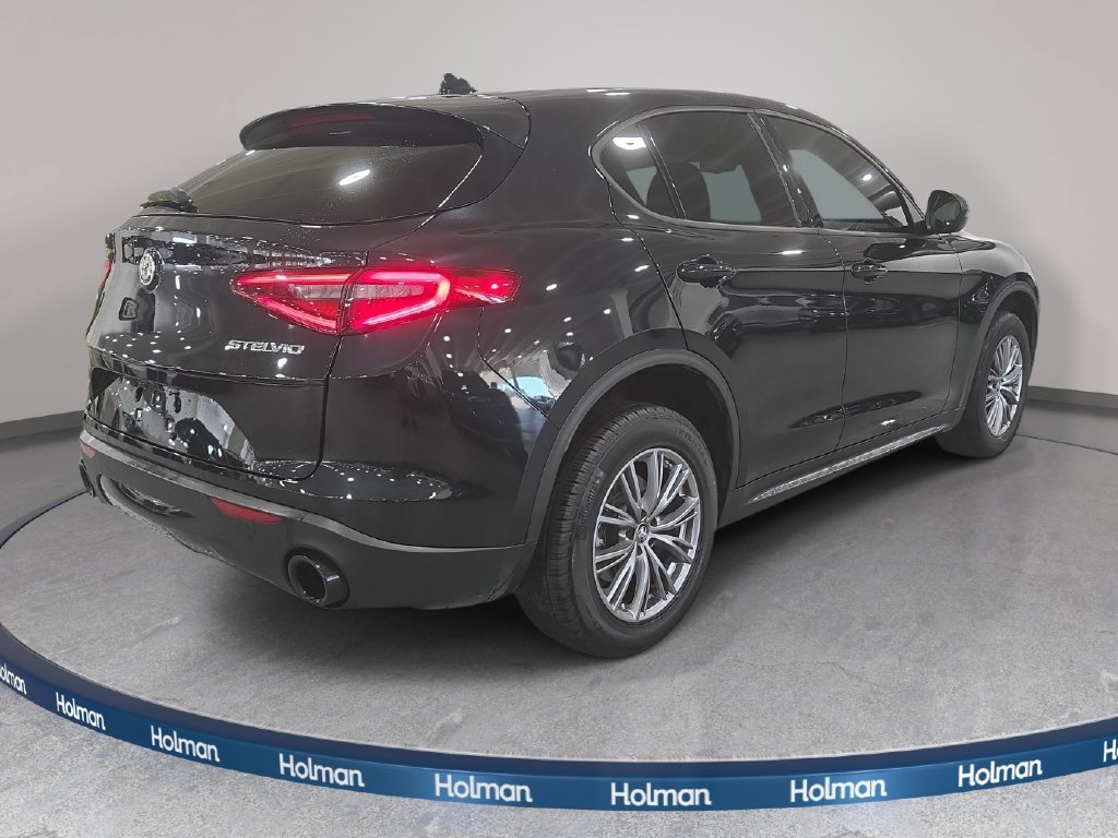 Used 2023 Alfa Romeo Stelvio Sprint RWD image 6