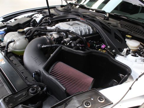 Used 2021 Ford Mustang Shelby GT500 w/ Carbon Fiber Track Pack RWD image 39