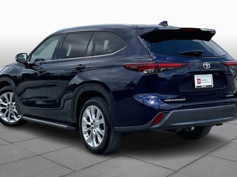 Used 2024 Toyota Highlander Limited image 12