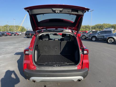 Used 2024 Ford Escape SE w/ PHEV Premium Package image 5