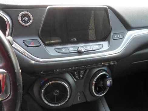 Used 2019 Chevrolet Blazer LT FWD image 24
