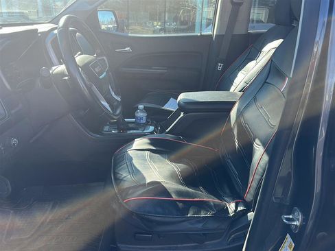 Used 2016 GMC Canyon SLT w/ Driver Alert Package image 8