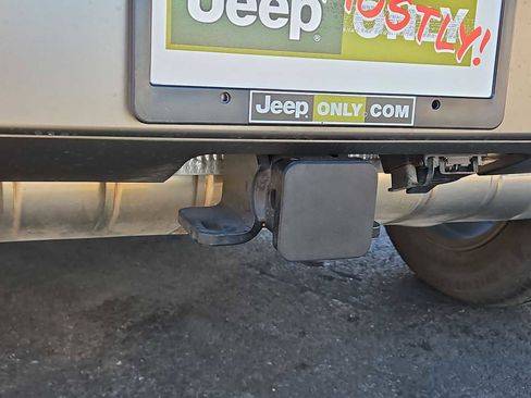 Used 2023 Land Rover Defender 90 X-Dynamic SE image 36