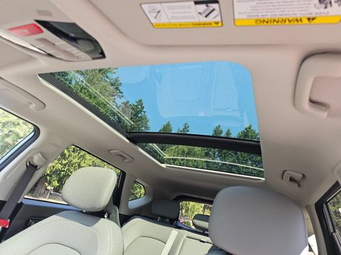 New 2027 Kia Seltos EX w/ EX Panoramic Sunroof Package AWD/4WD image 10